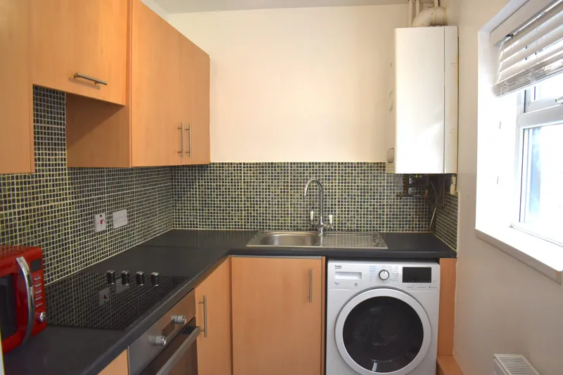 2 Bed Terraced house // Aug 2026 - Image 5